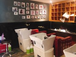 -PE SALON