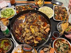 -鸿顺老铁锅美蛙鱼府(解放碑店)
