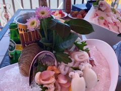 -靓海海鲜火锅(水上湖边观景店)