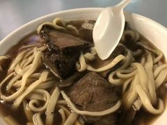 -六合夜市