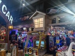-卡通尼乐园(新达汇三林店)