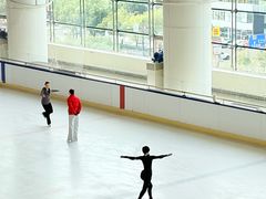 -世纪星滑冰俱乐部(万象城店)