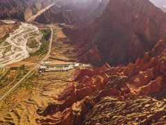 -天山神秘大峡谷