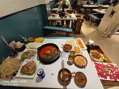 -贵府酸汤牛肉火锅·贵州老字号(飞山街店)