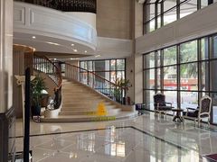 -汕尾巴黎半岛酒店