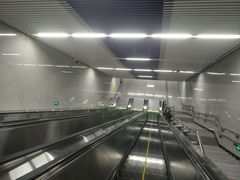 -红土地(地铁站)