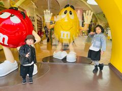 -m豆巧克力世界(上海世茂广场店)