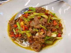 大炒黄牛肉-新李记 · 口味菜馆(南郊公园店)