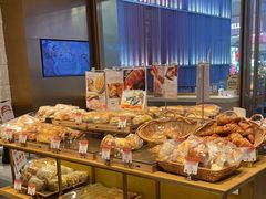 面包甜点陈列柜-西村叔叔的店·面包·甜品·蛋糕(崂山丽达店)