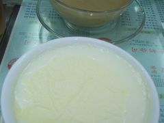 PB028662-义顺牛奶公司