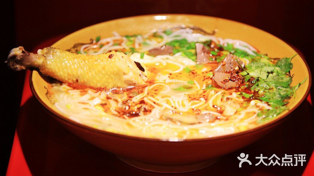 大铜锅个旧土鸡米线鸡腿米线图片-北京小吃-大众点评网