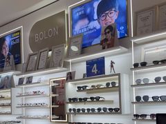 -美式眼镜·授权蔡司.依视路.尼康.豪雅.明月(南翔印象城店)