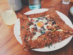 鸡蛋蘑菇熏肉荞麦可丽饼-RAC BAR(安福路店)