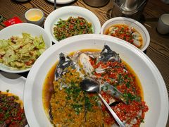 双椒蒸鱼头-湖南人家·家传湖南菜(水围店)