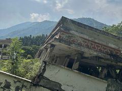 -四川汶川特大地震漩口中学遗址