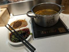 -百品聚旋转火锅(号外店)