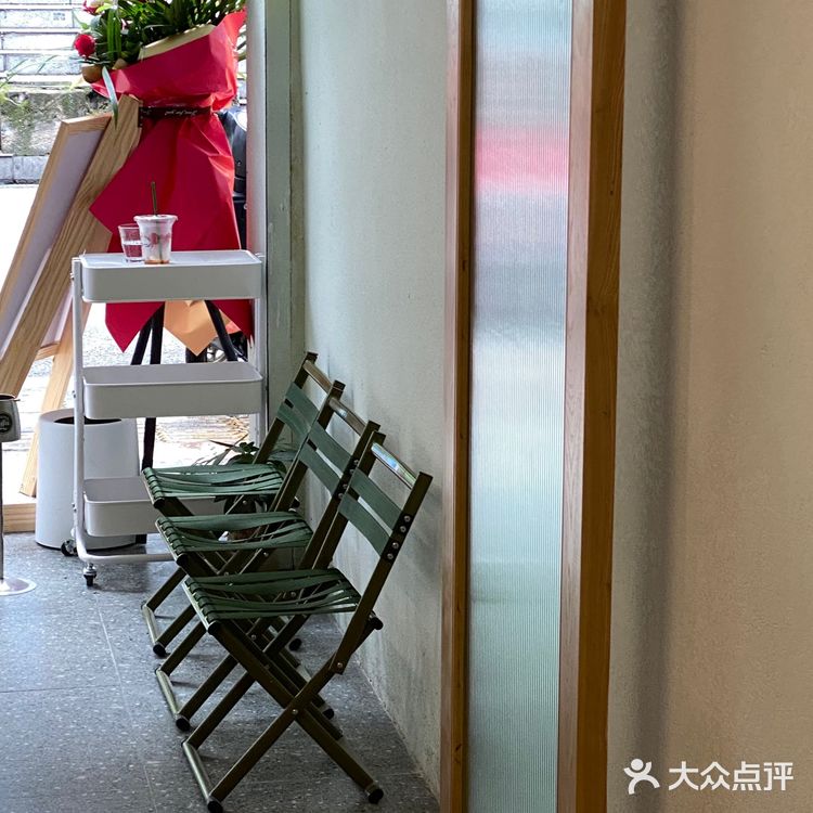 成都新店 | 好喝不贵的简约森系咖啡店