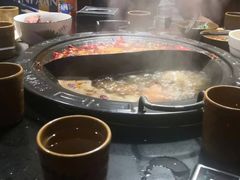 牛骨汤鸳鸯锅-宽板凳老灶火锅(簋街店)