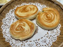 摩登粑粑-蔼若春.传承云南菜(金碧公园店)