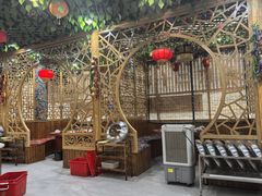 -袁小二大东北铁锅炖(吉祥村总部)