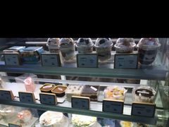 草莓可爱多-野上麦田(中贸广场店)