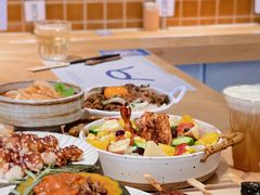 香煎黑虎虾芒果色拉-火山屋台(新街口店)