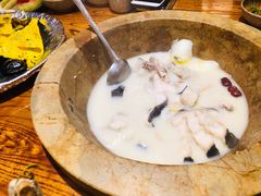 -滇香肴·云南菜蒸汽石锅鱼(云南北路店)