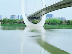 -南京眼步行桥
