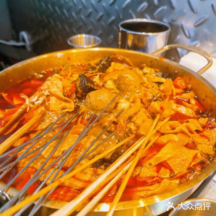 喵十三串串冬季出新品了！肥肠兔火锅让你冬季暖洋洋！