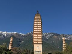 -三塔倒影公园