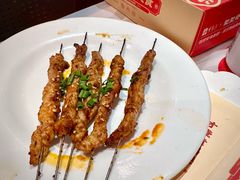 -肥肥虾庄·金牌油焖大虾(汉街SKP店)