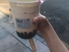 -喜茶(东莞雍华庭店)