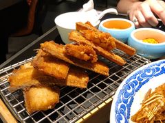 干炸带鱼-老头儿真传-老头儿油爆虾·1987杭州烟火味(湖滨银泰in77D区店)