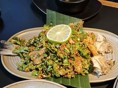 洱海手撕海鲈鱼-Ameigo梅果·云贵川bistro(长宁来福士店)