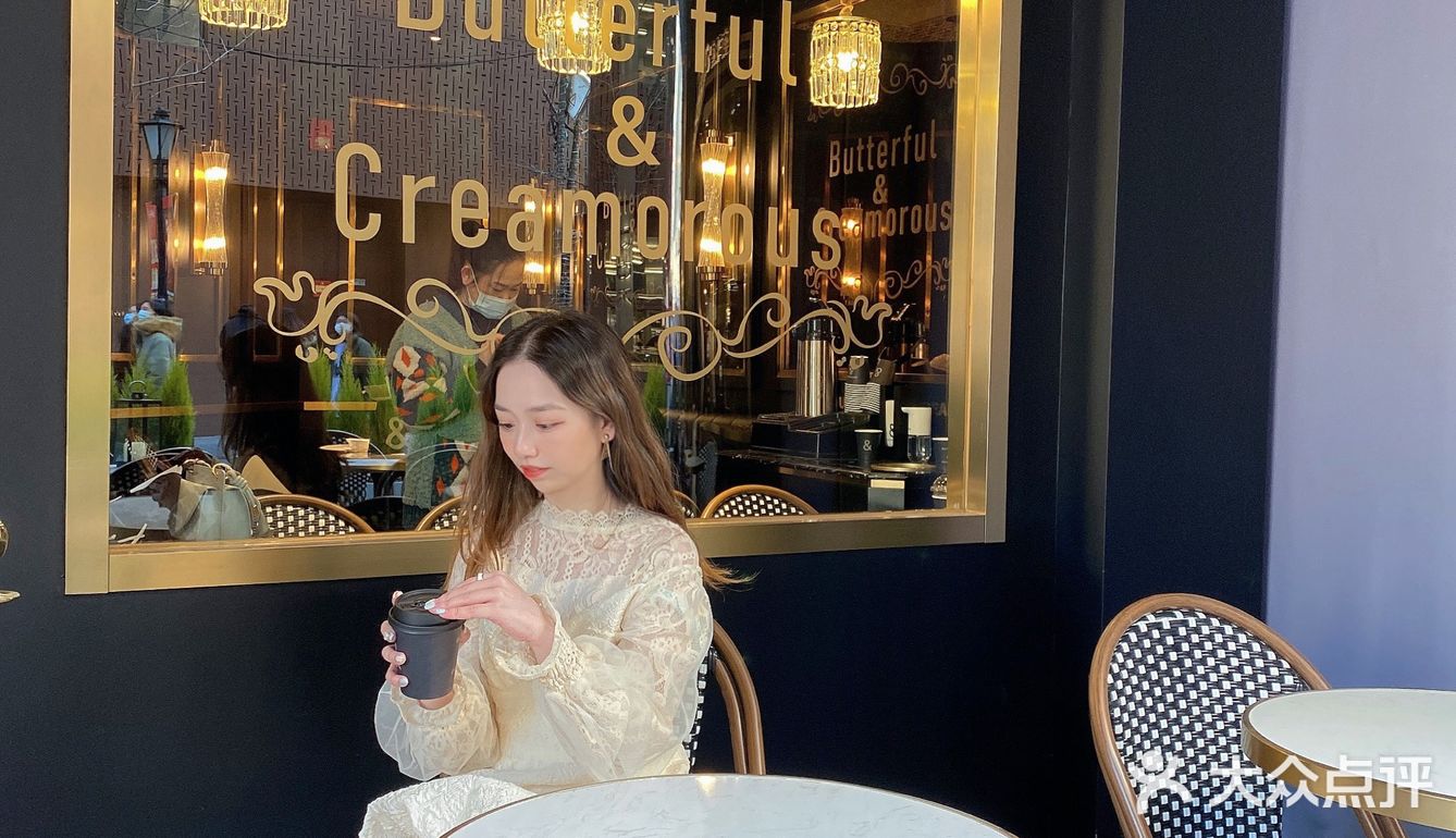 首尔江南网红面包店终于在上海开业啦🥐