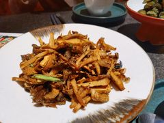 海盐菌菇-丝路金桃·新疆菜(徐汇店)