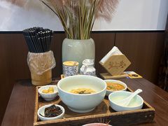 -蟹上黄·蟹黄面·江南糖水(人民广场店)