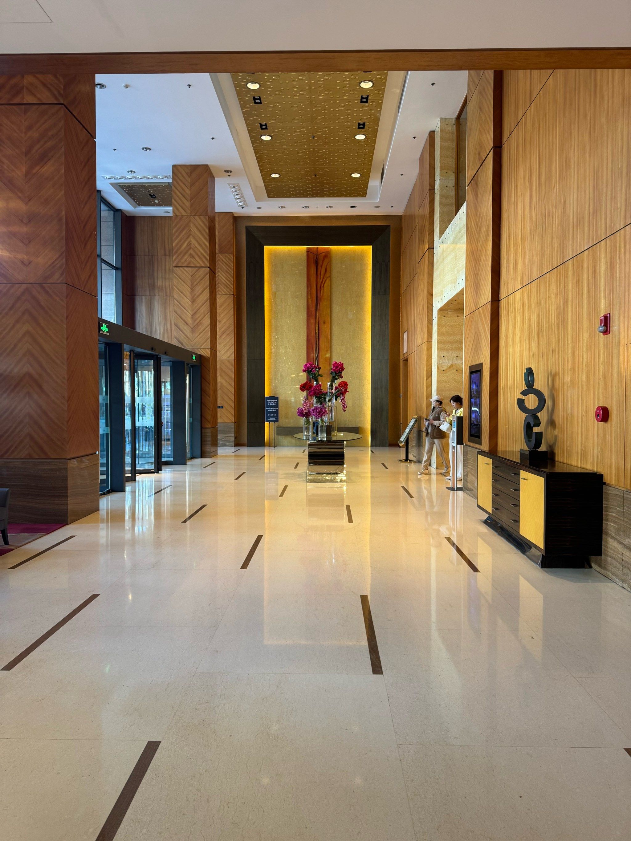 周末带上家人一起来放松一下,这次选择的是紫檀万豪行政公寓,入住可以