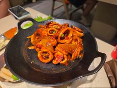 一条鱿鱼-Ant 蚂蚁洞烤肉·大营地(上海静安大悦城店)