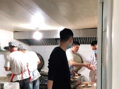 -宝瑞门钉肉饼店