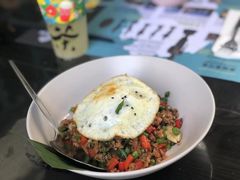 罗勒叶炒鸡肉-帕蓝·暹罗料理(大学路店)