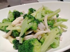 橄榄油时蔬炒虾仁-吕氏焗小鲜•海鲜青岛菜(八大关店)