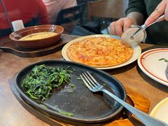 鸡肉培根双拼披萨-萨莉亚意式餐厅(浦江万达广场店)