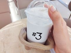 轻椰蜂蜜-Yee3·三号椰(上海中山公园龙之梦店)