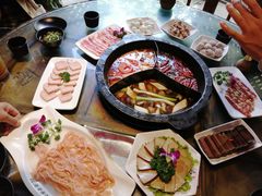 -老房老舍重庆火锅(假日城市店)