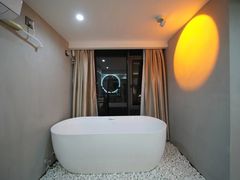 -闲隅江景艺术酒店(解放碑洪崖洞总店)