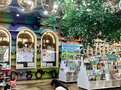 -钟书阁(松江泰晤士小镇店)