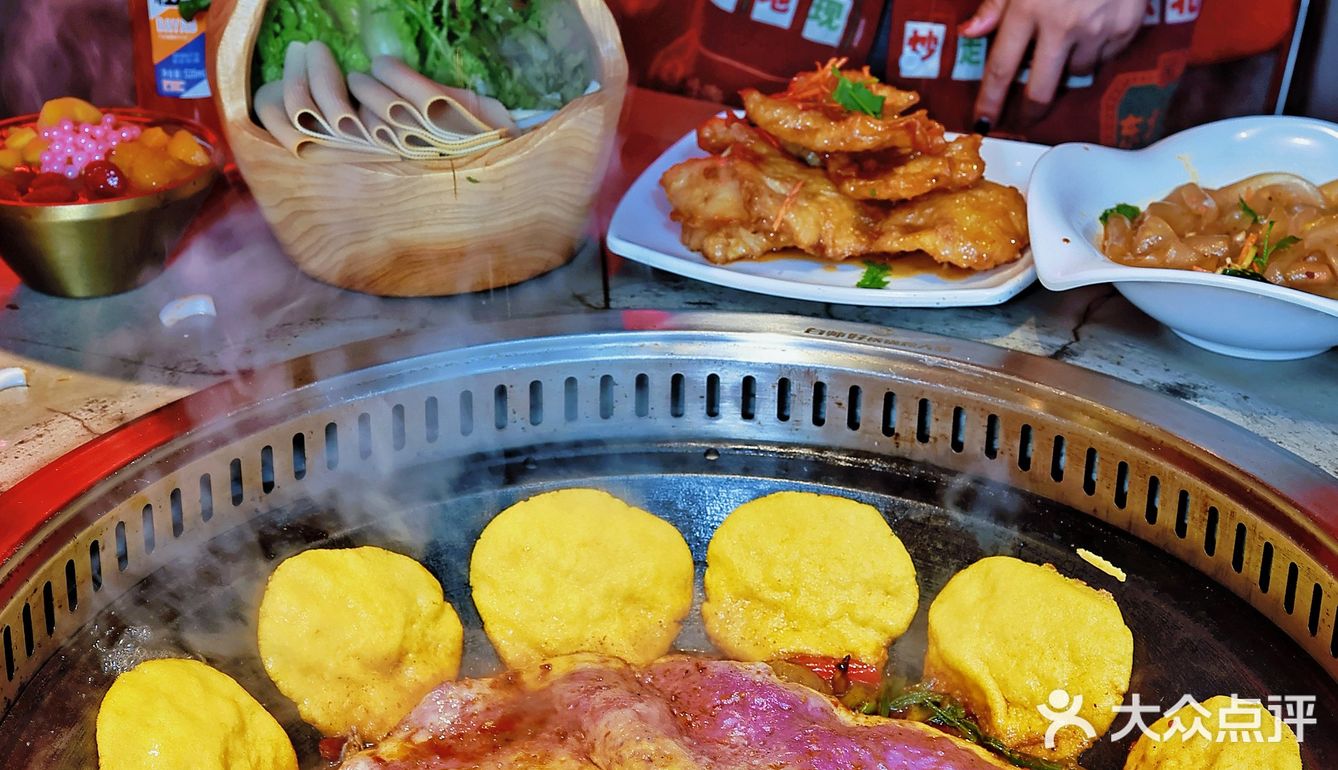 上海｜被东北朋友带来吃的铁锅炖。。。香😭了！