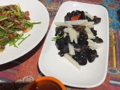 -乡村馕坑肉·烧烤·新疆菜·本地人更爱吃(阿勒泰首店)