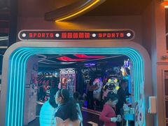 -DEDE APU潮玩运动聚乐部(观音桥店)